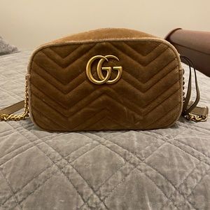 Gucci small marmont shoulder bag